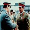 مع وزير الدفاع البحريني، الفريق الشيخ خليفة بن أحمد آل خليفة، زميل الدراسة في ساندهيرست وأحد أصدقائي المقربين