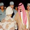في صحبة صاحب السمو الملكي الأمير عبد الله بن عبد العزيز، ولي العهد نائب رئيس مجلس الوزراء ورئيس الحرس الوطني، في زيارة تفقدية للقوات في الخطوط الأمامية في أغسطس